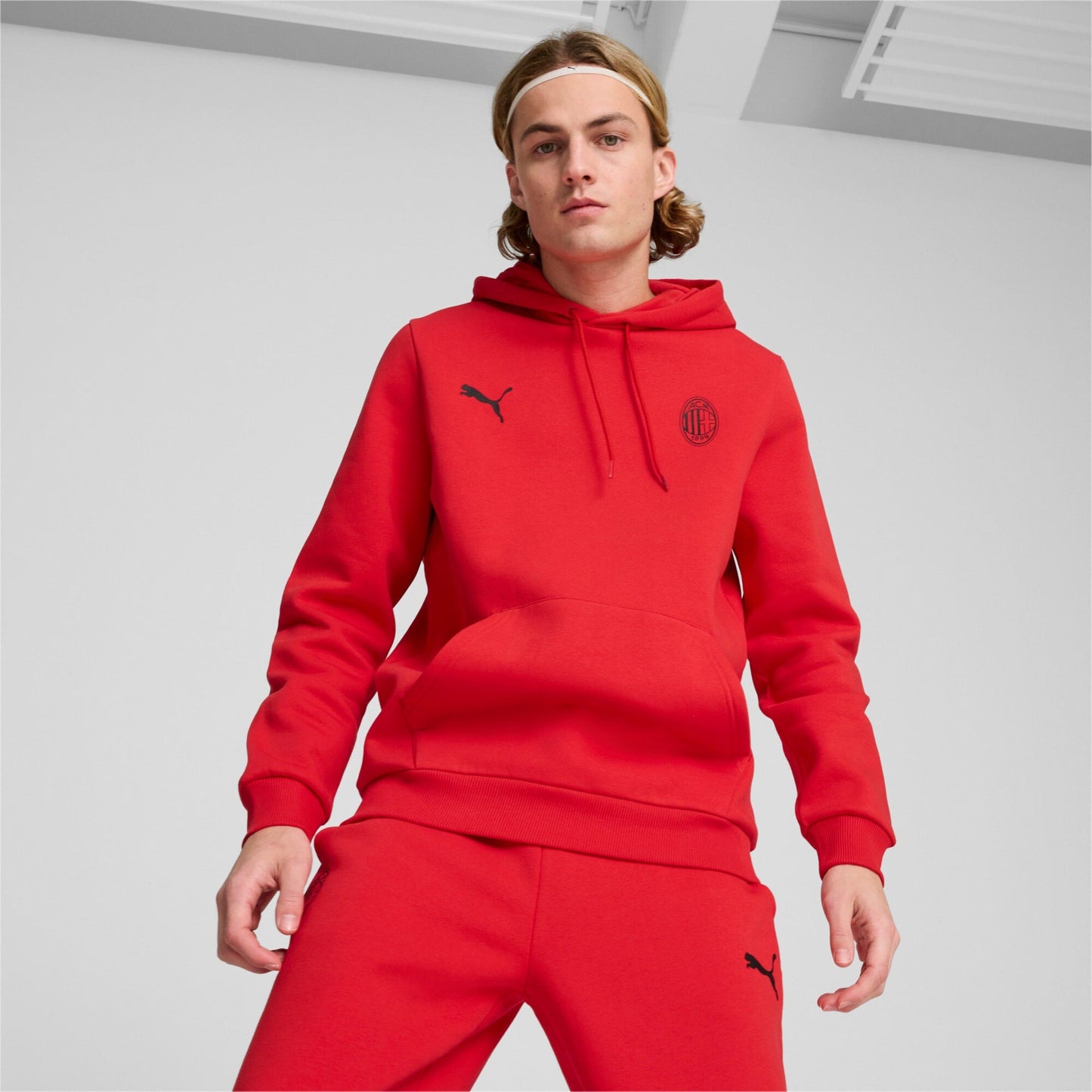 Puma Felpa Essentials Hoodie AC Milan Cappuccio Rossa 2024/2025